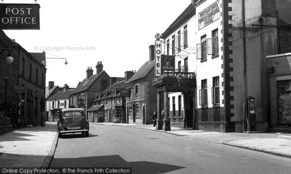 Photo of Uttoxeter, Carter Street c.1955