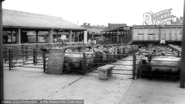 Photo of Uttoxeter, Cattle Market c.1965