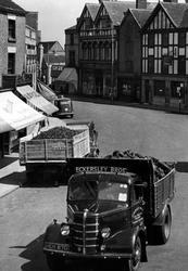 Lorries In Market Place 1949, Uttoxeter