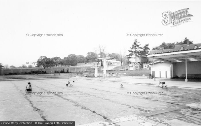 Photo of Uttoxeter, The Lido c.1955