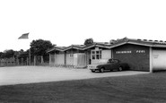 Uttoxeter, the Lido c1965