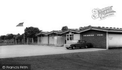 Uttoxeter, the Lido c1965