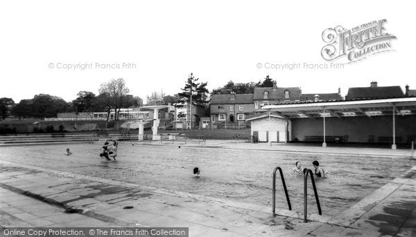 Photo of Uttoxeter, The Lido c.1965