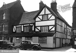 The Old Talbot Inn c.1955, Uttoxeter
