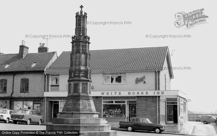 Photo of Uttoxeter, The War Memorial c.1965