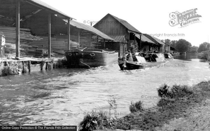 Photo of Uxbridge, Grand Union Canal c.1950