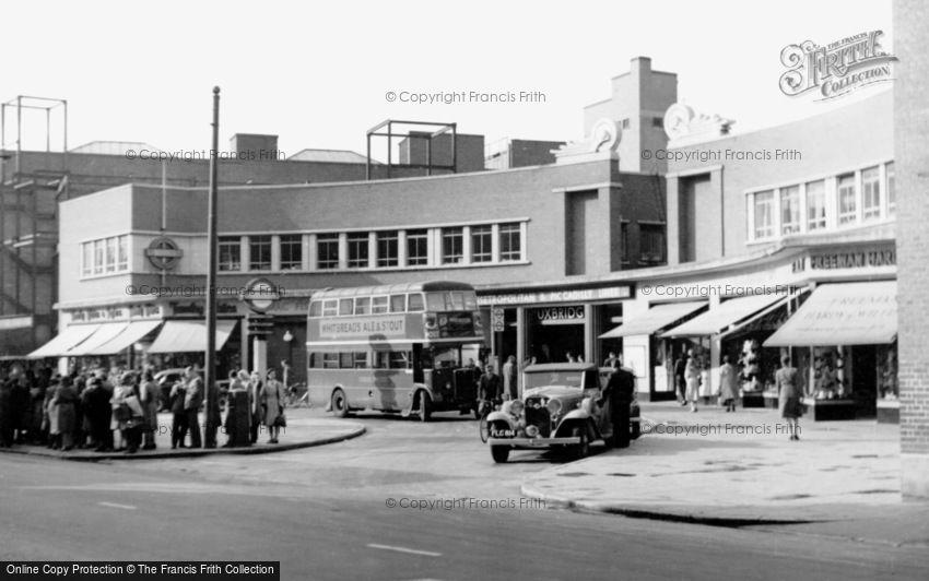 Uxbridge, the Station c1950