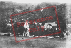 Valle Crucis, The Abbey c.1935, Valle Crucis Abbey