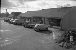 Shopping Centre R.A.F. 1966, Valley