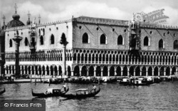 The Doge's Palace c.1935, Venice