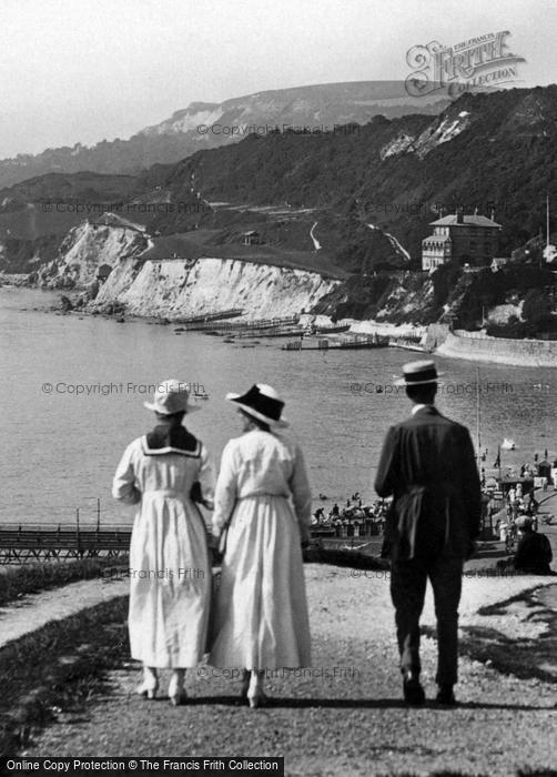 Photo of Ventnor,  Admiring The View 1918