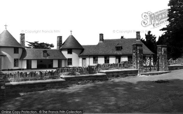 Photo of Veryan, The Almshouse c.1955