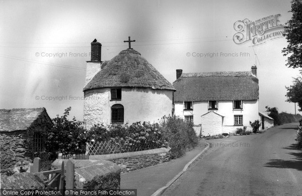 Photo of Veryan, The Round House c.1955