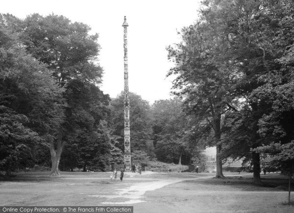 Photo of Virginia Water, Totem Pole c1960