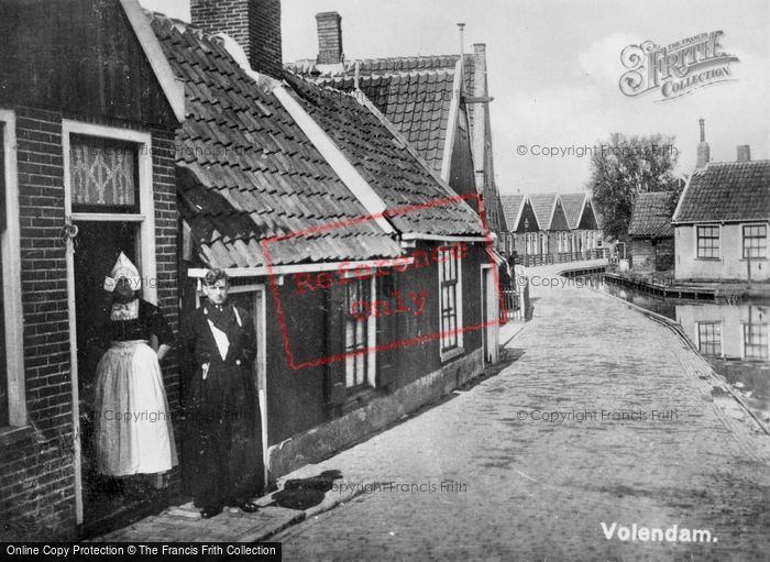 Photo of Volendam, Canal Scene c.1935