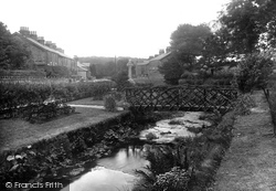 Rustic Bridge 1921, Waddington