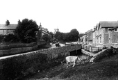 The Village 1903, Waddington