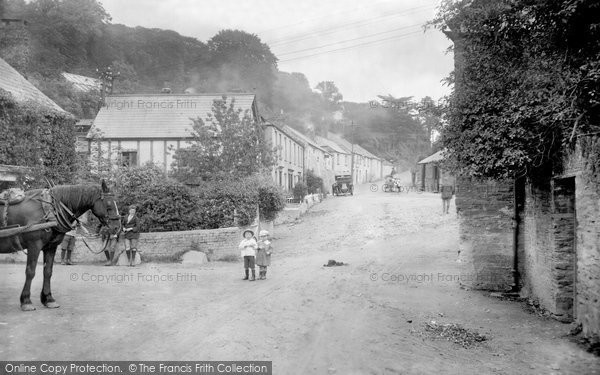 Photo of Wadebridge, Camelford Road 1920