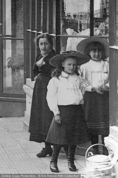 Photo of Wadebridge, Going Shopping 1903 - Francis Frith