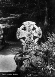 Old Cross At Pencarrow House 1906, Wadebridge