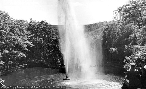 Photo of Wainstalls, The Fountain, Castle Carr c.1960