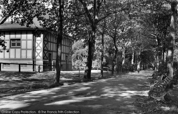 Photo of Wakefield, Clarence Park c.1960