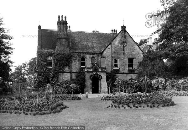 Photo of Wakefield, Holmfield House c.1955