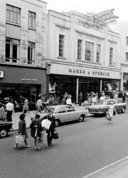 Kirkgate, Shoppers c.1965, Wakefield
