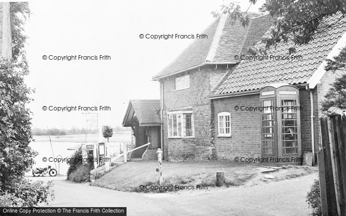 Photo of Waldringfield, The May Bush Inn c.1955