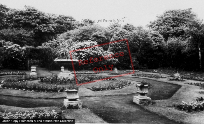Photo of Wallasey, Earlston Gardens c.1960