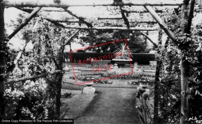 Photo of Wallasey, Earlston Gardens c.1960