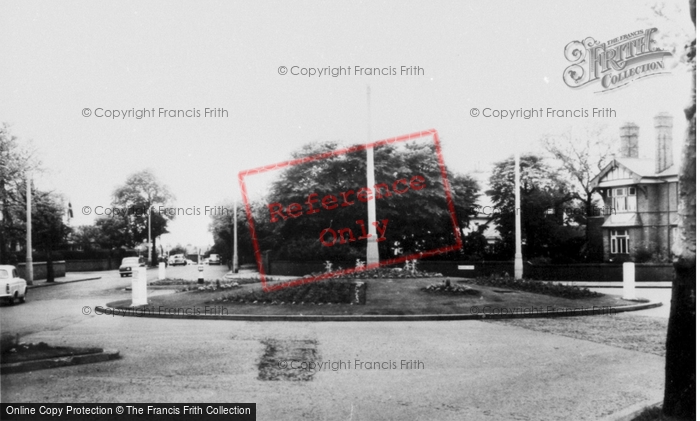 Photo of Wallasey, Warren Drive Roundabout c.1960