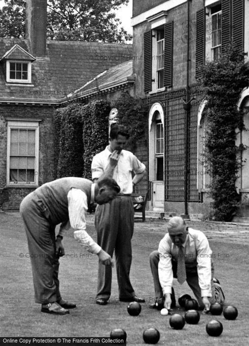 Photo of Wallingford, Playing Bowls At Castle Priory c.1955