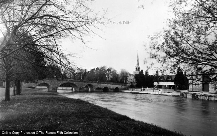 Photo of Wallingford, The Bridge And Landing Stage c.1950