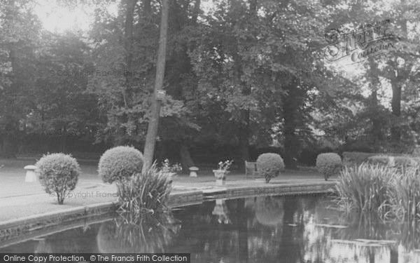 Photo of Wallington, Elm Grove Gardens c.1955