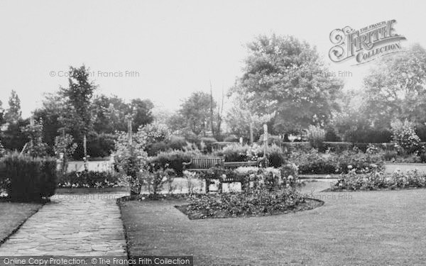 Photo of Wallington, Mellows Park c.1960
