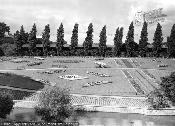 Photo of Wallsend, The Hall Grounds c.1955