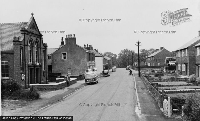 Photo of Walmer Bridge, Liverpool Old Road c.1960