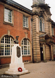 Carless Memorial, Lichfield Street 2005, Walsall