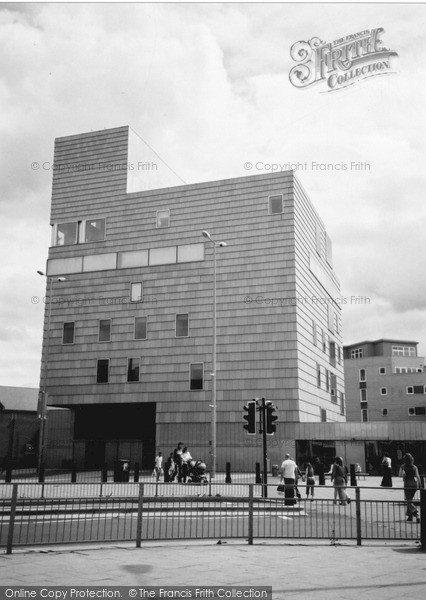 Photo of Walsall, The New Art Gallery 2005