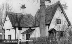 Walsham-Le-Willows, Avenue Cottages c.1960, Walsham Le Willows