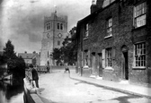 Old Gateway 1906, Waltham Abbey