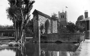 Old Gateway 1921, Waltham Abbey