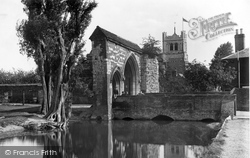 Old Gateway 1921, Waltham Abbey