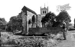 The Old Gateway c.1955, Waltham Abbey