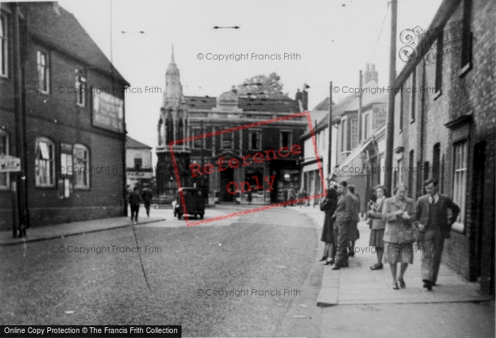 Photo of Waltham Cross, Eleanor Cross Road c.1950