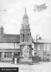 The Cross c.1950, Waltham Cross