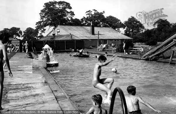 Photo of Waltham St Lawrence, Swimming Pool c1955