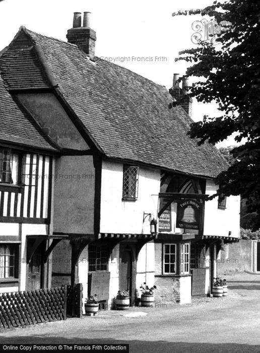 Photo of Waltham St Lawrence, The Bell c.1955