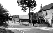 The Street c.1955, Waltham St Lawrence